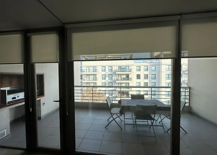 Depto 3 Amb Zona Guemes Con Cochera, Balcon A La Calle Con Parrilla A Gas
