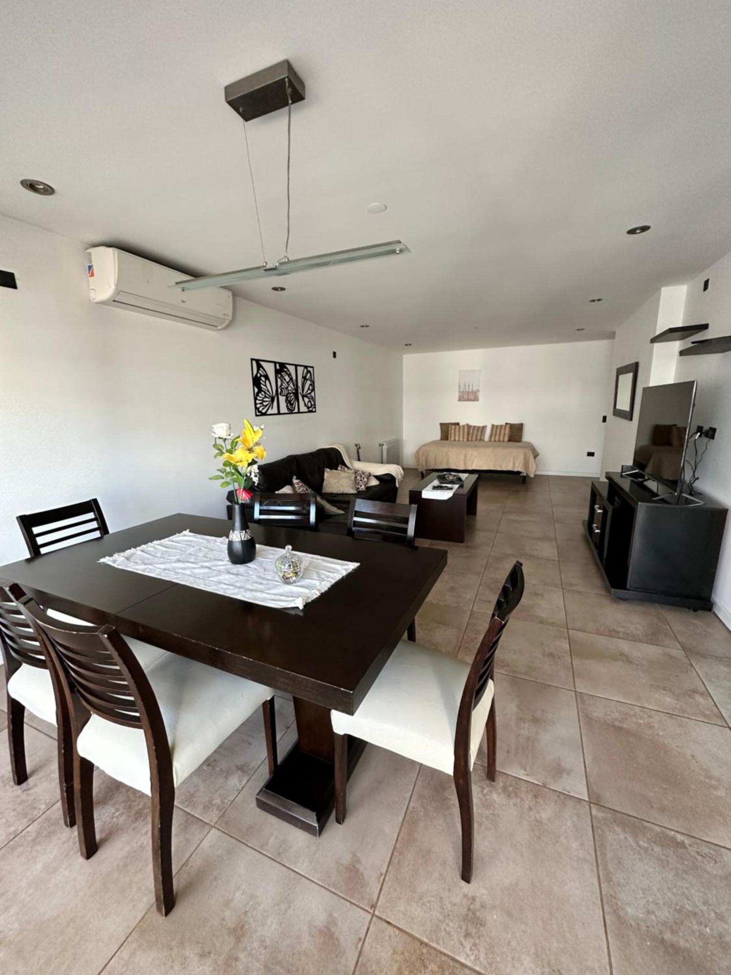Apartment Depto 3 Amb Zona Guemes Con Cochera, Balcon A La Calle Con Parrilla A Gas Mar del Plata